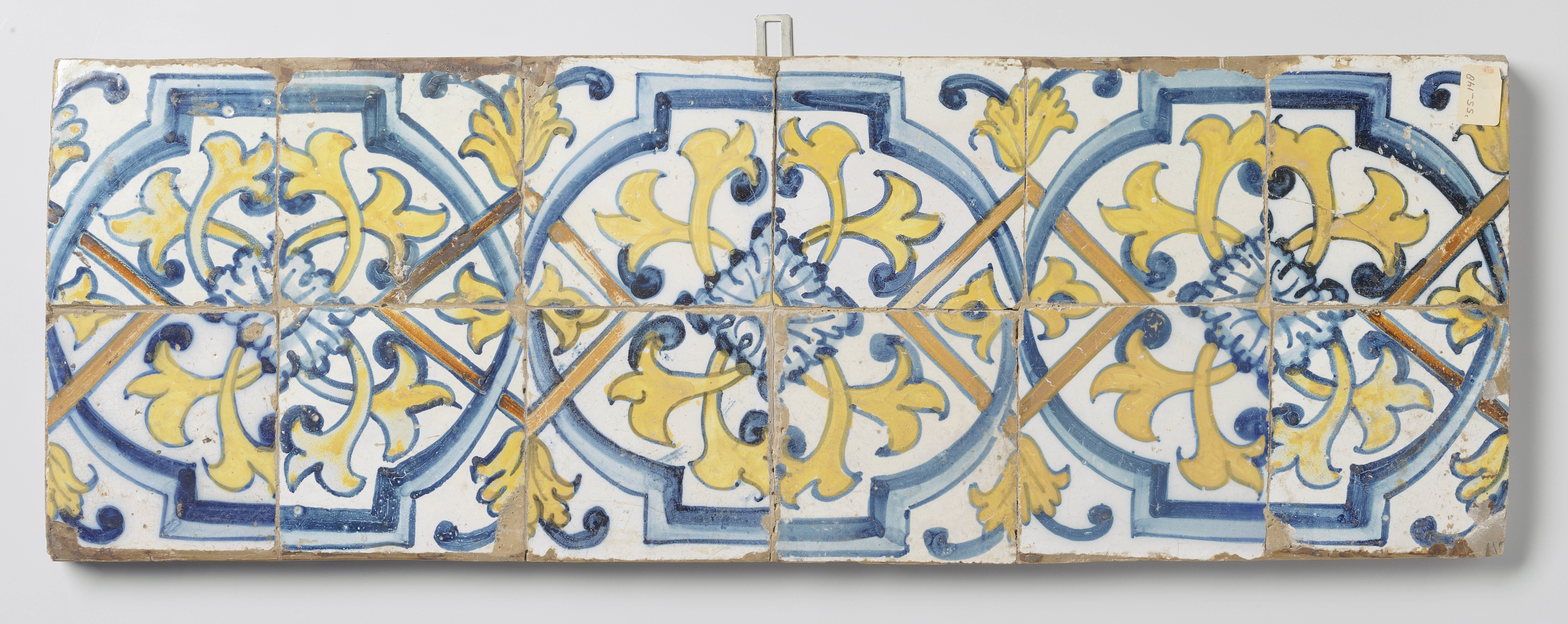 Veld van twaalf veelkleurige tegels (Field of twelve polychrome tiles), Rijksmuseum, Amsterdam